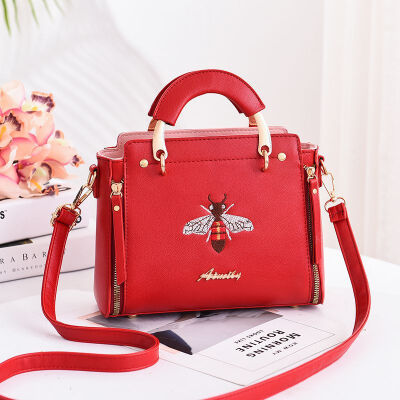 2019 summer new European&American big bag shoulder bag simple handbag diagonal bag PU leather fashion handbags
2019 summer new European&American big bag shoulder bag simple handbag diagonal bag PU leather fashion handbags