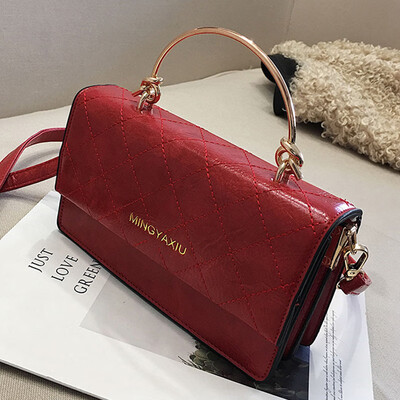 Retro bag women 2019 new Korean Lingge handbag fashion embroidery line shoulder chain diagonal bag
Retro bag women 2019 new Korean Lingge handbag fashion embroidery line shoulder chain diagonal bag