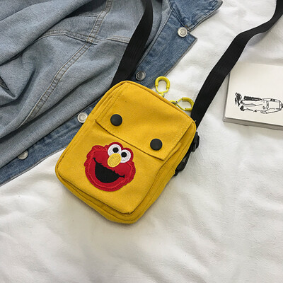 2019 new cute cartoon simple wild shoulder Messenger bag female casual fashion ugly cute Sesame Street canvas bag
2019 new cute cartoon simple wild shoulder Messenger bag female casual fashion ugly cute Sesame Street canvas bag