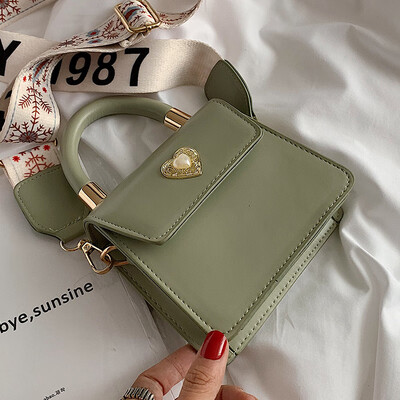 Fashion on the new small bag women 2019 new girls broadband shoulder bag Korean style Messenger bag tide
Fashion on the new small bag women 2019 new girls broadband shoulder bag Korean style Messenger bag tide