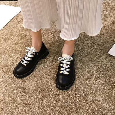 Black shoes womens autumn Korean fashion Joker ins tide lace-up low-top shoes handsome patent leather casual shoes
Black shoes womens autumn Korean fashion Joker ins tide lace-up low-top shoes handsome patent leather casual shoes
