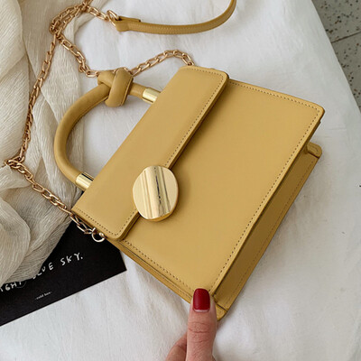 Women 2019 new Korean version of simple retro fashion handbag bag shoulder slung chain small square bag 
Women 2019 new Korean version of simple retro fashion handbag bag shoulder slung chain small square bag