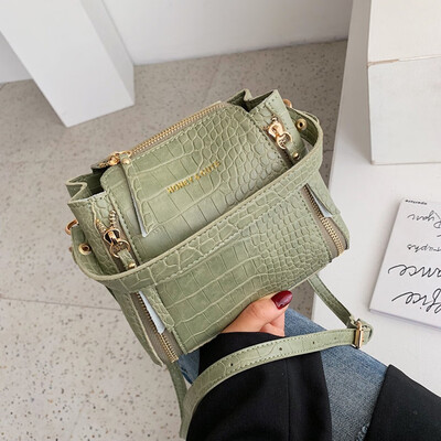 Tailored Women Retro Serpentine Vintage Leather Messenger Bag Crossbody Bags Handle Bags
Tailored Women Retro Serpentine Vintage Leather Messenger Bag Crossbody Bags Handle Bags