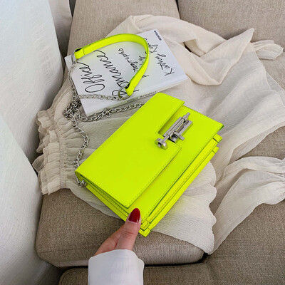 Advanced sense bag foreign air female bag 2019 new wave Korean version of the wild texture Messenger bag chain fashion small square bag
Advanced sense bag foreign air female bag 2019 new wave Korean version of the wild texture Messenger bag chain fashion small square bag