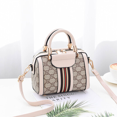 Ins small bag female 2018 new wave Korean version of the printed pillow bag wild handbag mini shoulder Messenger bag
Ins small bag female 2018 new wave Korean version of the printed pillow bag wild handbag mini shoulder Messenger bag