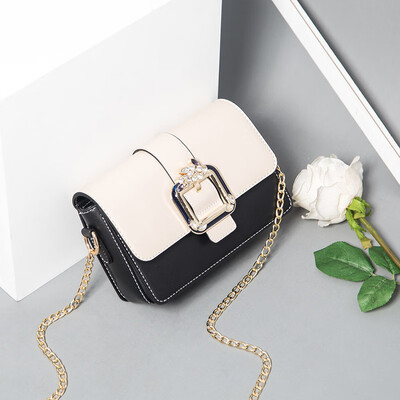 Summer days ins single - shouldered young girl on the Korean version of the chain satchel satchel students fashion
Summer days ins single - shouldered young girl on the Korean version of the chain satchel satchel students fashion