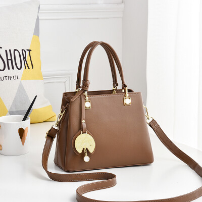 Summer bag lady new fashion handbag Korean version 100 simple single shoulder bag oblique satchel bag
Summer bag lady new fashion handbag Korean version 100 simple single shoulder bag oblique satchel bag