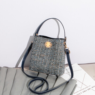 Shangxin Little Girl Fashion Korean Version Baitao Girl Single Shoulder Bag Fashion Bucket Air Bag
Shangxin Little Girl Fashion Korean Version Baitao Girl Single Shoulder Bag Fashion Bucket Air Bag