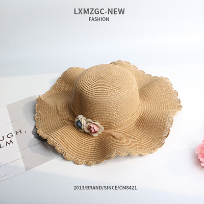 Womens new wave-edged flower straw hat Korean version of the new Baitao eaves basin hat outdoor sunscreen sunhat
Womens new wave-edged flower straw hat Korean version of the new Baitao eaves basin hat outdoor sunscreen sunhat
