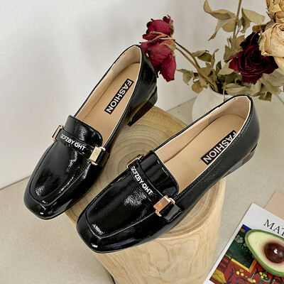 Coarse shoes women summer retro square head English wind small shoes women Joker low heel lucky shoes women
Coarse shoes women summer retro square head English wind small shoes women Joker low heel lucky shoes women