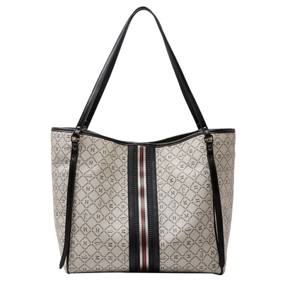 Simple commuting large-capacity mother bag womens fashion leisure single-shoulder Tote Bag
Simple commuting large-capacity mother bag womens fashion leisure single-shoulder Tote Bag
