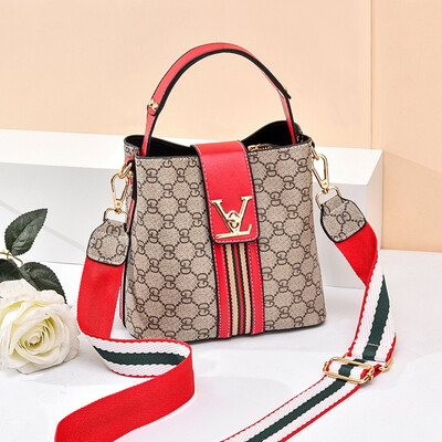 Autumn bag lady new fashion Bucket Bag Handbag wide shoulder strap tide lady bag single shoulder inclined bag
Autumn bag lady new fashion Bucket Bag Handbag wide shoulder strap tide lady bag single shoulder inclined bag