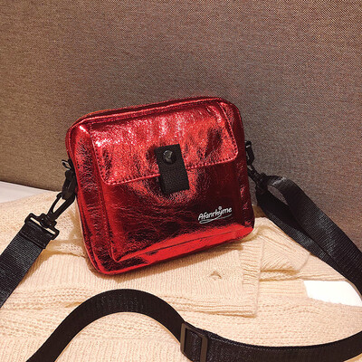 Ins net red texture crack small square bag female 2019 new Korean broadband fashion shoulder slung bag
Ins net red texture crack small square bag female 2019 new Korean broadband fashion shoulder slung bag