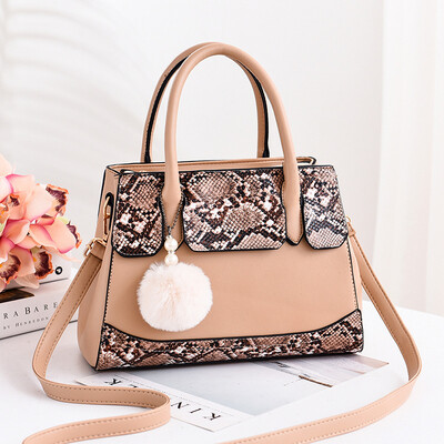 2019 new womens handbags Europe&the United States big bag PU leather fashion trend shoulder bag handbag 
2019 new womens handbags Europe&the United States big bag PU leather fashion trend shoulder bag handbag