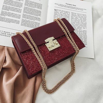 Bag female 2019 new Korean fashion gas sequins lock buckle wild texture chain shoulder slung small square bag
Bag female 2019 new Korean fashion gas sequins lock buckle wild texture chain shoulder slung small square bag