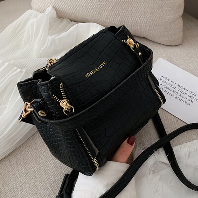 Net red small bag new style Korean popular alligator pattern hand-held fashionable one-and-one shoulder bag
Net red small bag new style Korean popular alligator pattern hand-held fashionable one-and-one shoulder bag