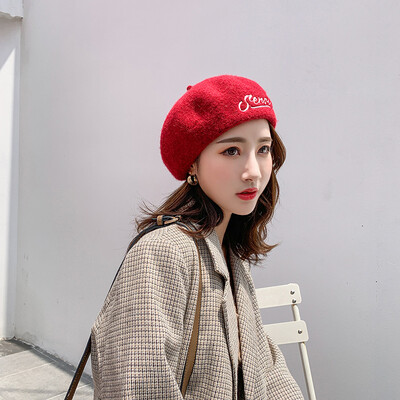 Ms beret autumn&winter Korean embroidery Japanese British retro red bud hat plush painter hat wholesale
Ms beret autumn&winter Korean embroidery Japanese British retro red bud hat plush painter hat wholesale