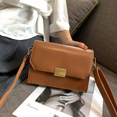 Qiao Bani 2019 new Korean fashion Dongdaemun simple lock small square bag wild shoulder diagonal female bag
Qiao Bani 2019 new Korean fashion Dongdaemun simple lock small square bag wild shoulder diagonal female bag