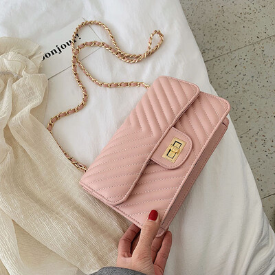 Xia Jisen is a small bag with a Korean version of the chic chain lock bag The new 2019 oblique embroidered wire bag is a small sq
Xia Jisen is a small bag with a Korean version of the chic chain lock bag The new 2019 oblique embroidered wire bag is a small sq