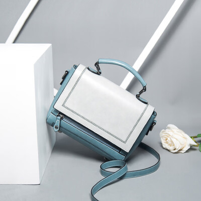 In summer the Korean version of the new little girl fashion is simple&simple with a single shoulder slanting bag&a slant
In summer the Korean version of the new little girl fashion is simple&simple with a single shoulder slanting bag&a slant