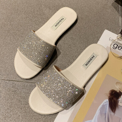 Slippers summer summer one-in-one fashionable flat-bottomed sand slippers for holiday
Slippers summer summer one-in-one fashionable flat-bottomed sand slippers for holiday