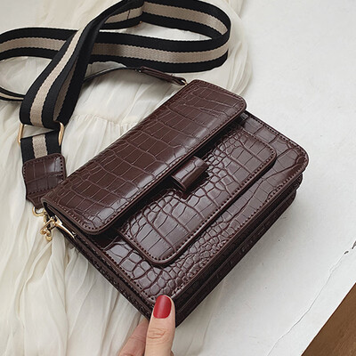 Autumn new crocodile pattern womens bag 2019 new Korean fashion retro simple shoulder slung small square bag
Autumn new crocodile pattern womens bag 2019 new Korean fashion retro simple shoulder slung small square bag