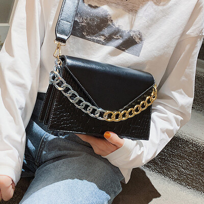 New small bag female 2019 new wave Korean version of the wild shoulder Messenger bag fashion wide shoulder strap net red black bag
New small bag female 2019 new wave Korean version of the wild shoulder Messenger bag fashion wide shoulder strap net red black bag