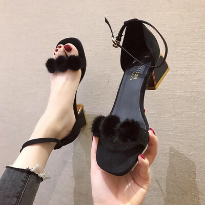 Fairy wind 2019 new one-word buckle belt with fur ball womens sandals summer small fresh thick heel high-heeled womens shoes
Fairy wind 2019 new one-word buckle belt with fur ball womens sandals summer small fresh thick heel high-heeled womens shoes