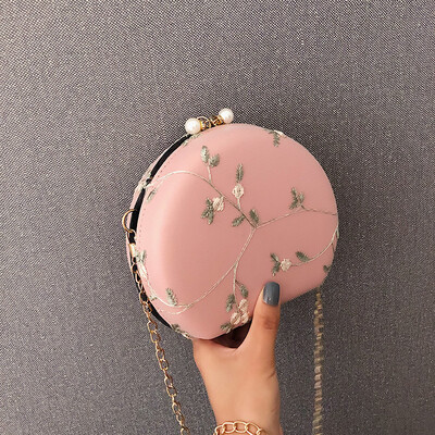 2019 summer new temperament wild shoulder bag small fresh fairy fashion embroidered chain slung semicircle
2019 summer new temperament wild shoulder bag small fresh fairy fashion embroidered chain slung semicircle