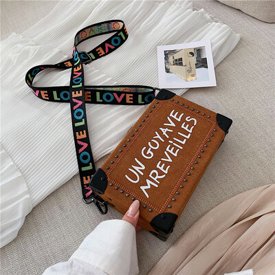 Chic bag small fresh texture small square bag new 2019 riveting box childrens bag one shoulder oblique satchel bag one shou
Chic bag small fresh texture small square bag new 2019 riveting box childrens bag one shoulder oblique satchel bag one shou