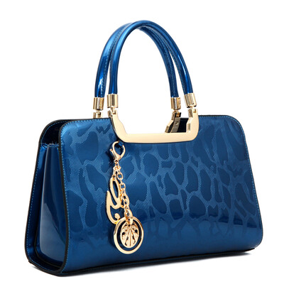 Fashion Russia style women handbag crossbody Bags high quality patent leather shoulder bags pendant tote messenger bag Clutches
Fashion Russia style women handbag crossbody Bags high quality patent leather shoulder bags pendant tote messenger bag Clutches
