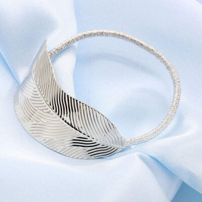 1pcsWomen Lady Leaf Elastic Hair Band Rope Headband Elastic Ponytail Holder Party Vacation Hairband Hair Accessories
1pcsWomen Lady Leaf Elastic Hair Band Rope Headband Elastic Ponytail Holder Party Vacation Hairband Hair Accessories