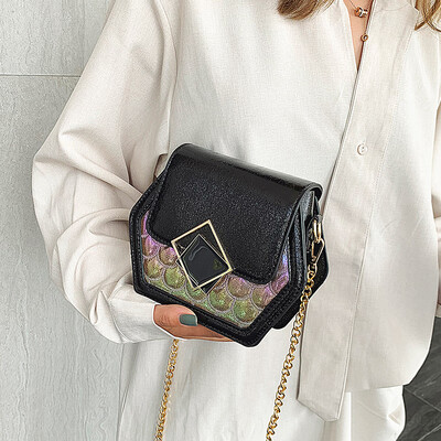 2019 new Korean fashion colorful small square bag laser small bag lock chain bag shoulder Messenger bag handbag
2019 new Korean fashion colorful small square bag laser small bag lock chain bag shoulder Messenger bag handbag