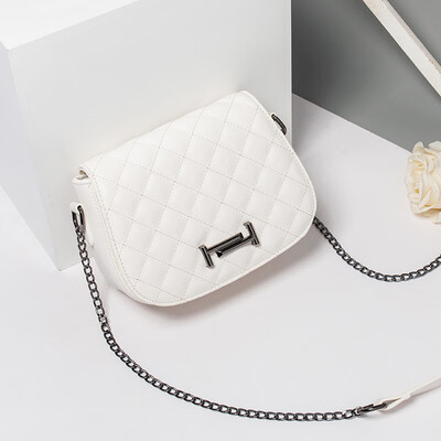 In summer the Korean version of the summer womens tide slanted a single shoulder chain rhomboid white fairy bag
In summer the Korean version of the summer womens tide slanted a single shoulder chain rhomboid white fairy bag