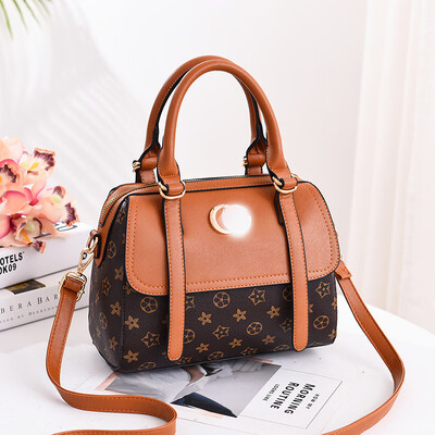 Bag female 2019 new fresh fashion tide shoulder bag European&American simple wild handbag
Bag female 2019 new fresh fashion tide shoulder bag European&American simple wild handbag