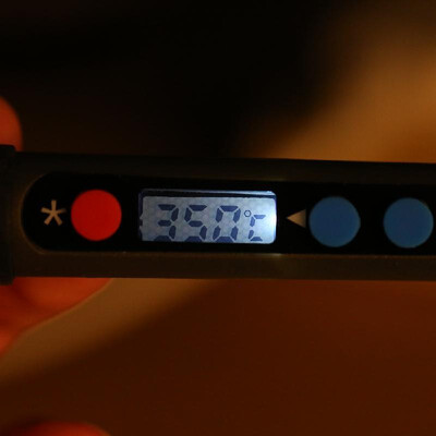 PX-988 Digital Soldering Iron Backlight LCD Digital Thermostat Lead-free Electric Soldering Station EU Plug
PX-988 Digital Soldering Iron Backlight LCD Digital Thermostat Lead-free Electric Soldering Station EU Plug