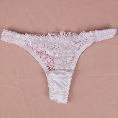 Women Silk Sexy Low Waist Breathable Comfortable Lace Triangle Brief Underpants
Women Silk Sexy Low Waist Breathable Comfortable Lace Triangle Brief Underpants