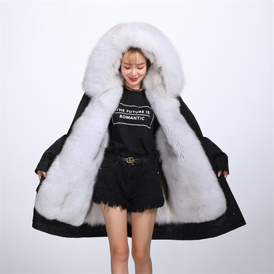QIU YAN sent over the female 2019 new fur coat in the long winter fox fur liner Parker coat 9324
QIU YAN sent over the female 2019 new fur coat in the long winter fox fur liner Parker coat 9324
