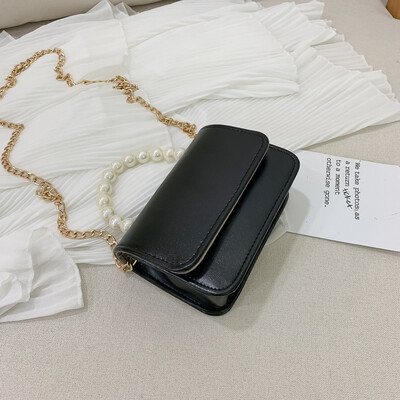 2019 new simple fashion temperament chain shoulder Messenger bag female casual wild pearl portable small square bag
2019 new simple fashion temperament chain shoulder Messenger bag female casual wild pearl portable small square bag