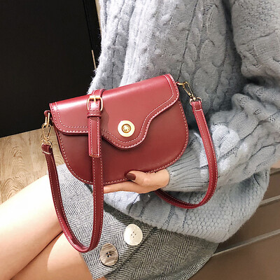Qiao Bani 2018 new Korean fashion Dongdaemun oval small square bag shoulder diagonal female bag wholesale
Qiao Bani 2018 new Korean fashion Dongdaemun oval small square bag shoulder diagonal female bag wholesale