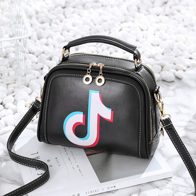 Womens new Korean fashion Joker ladies personality explosions girl shoulder Messenger bag
Womens new Korean fashion Joker ladies personality explosions girl shoulder Messenger bag