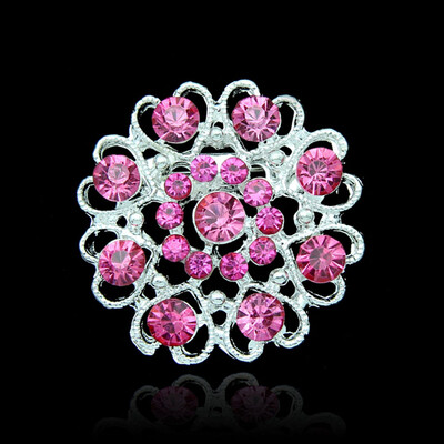 New Fashion Hollow Diamond Brooch Love Heart Small Accessories For Women And Girl Jewelry
New Fashion Hollow Diamond Brooch Love Heart Small Accessories For Women And Girl Jewelry