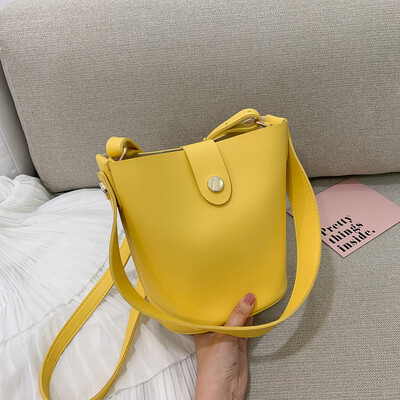 Mini handbag Korean version of the wild simple portable Messenger bag fashion retro shoulder bucket bag tide
Mini handbag Korean version of the wild simple portable Messenger bag fashion retro shoulder bucket bag tide