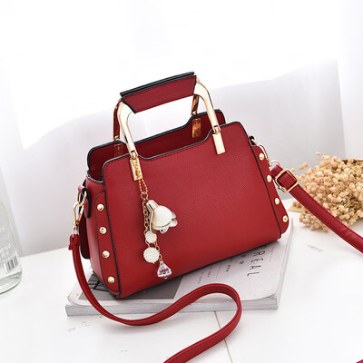 2018 Brand New Women Fashion Ornaments Totes Solid Metal Handle Handbag Hotsale Ladies Purse Messenger Crossbody Shoulder Bags
2018 Brand New Women Fashion Ornaments Totes Solid Metal Handle Handbag Hotsale Ladies Purse Messenger Crossbody Shoulder Bags