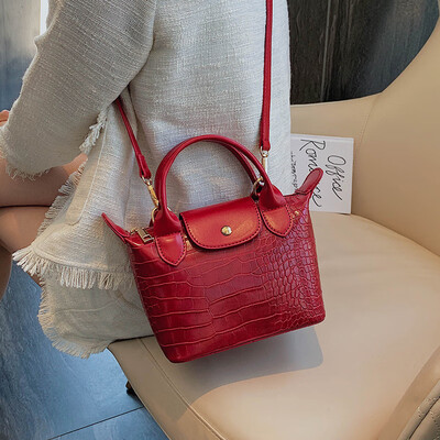 Bag female 2019 autumn&winter Korean version of the new shoulder bag dumplings package dumplings package large capacity crocodile pattern handbags
Bag female 2019 autumn&winter Korean version of the new shoulder bag dumplings package dumplings package large capacity crocodile pattern handbags