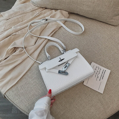 Girls small bag new Korean fashion wild handbag lock single shoulder diagonal package tide
Girls small bag new Korean fashion wild handbag lock single shoulder diagonal package tide