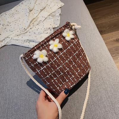 2019 new fashion lattice messenger bag Sen cute flower bucket bag small fairy wild temperament shoulder bag
2019 new fashion lattice messenger bag Sen cute flower bucket bag small fairy wild temperament shoulder bag
