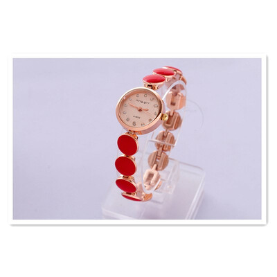 Korean bracelet female watch student wild fashion trend temperament compact mini literary girl chain quartz watch free postage
Korean bracelet female watch student wild fashion trend temperament compact mini literary girl chain quartz watch free postage