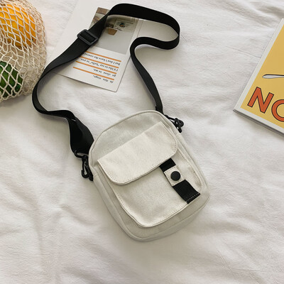 Small bag female 2019 new temperament retro canvas bag fashion casual simple wild color diagonal shoulder bag 
Small bag female 2019 new temperament retro canvas bag fashion casual simple wild color diagonal shoulder bag