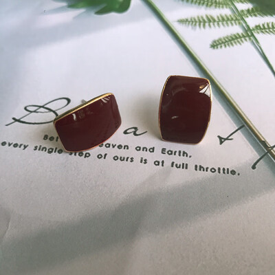 2019 Contracted square color contrast color earrings female fashion lady geometric stud earrings Modern jewelry
2019 Contracted square color contrast color earrings female fashion lady geometric stud earrings Modern jewelry